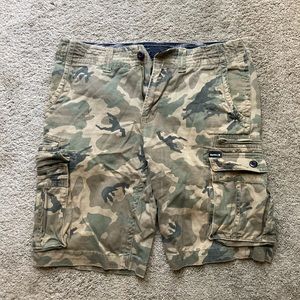 Hurley Camo Cargo Shorts Size 32